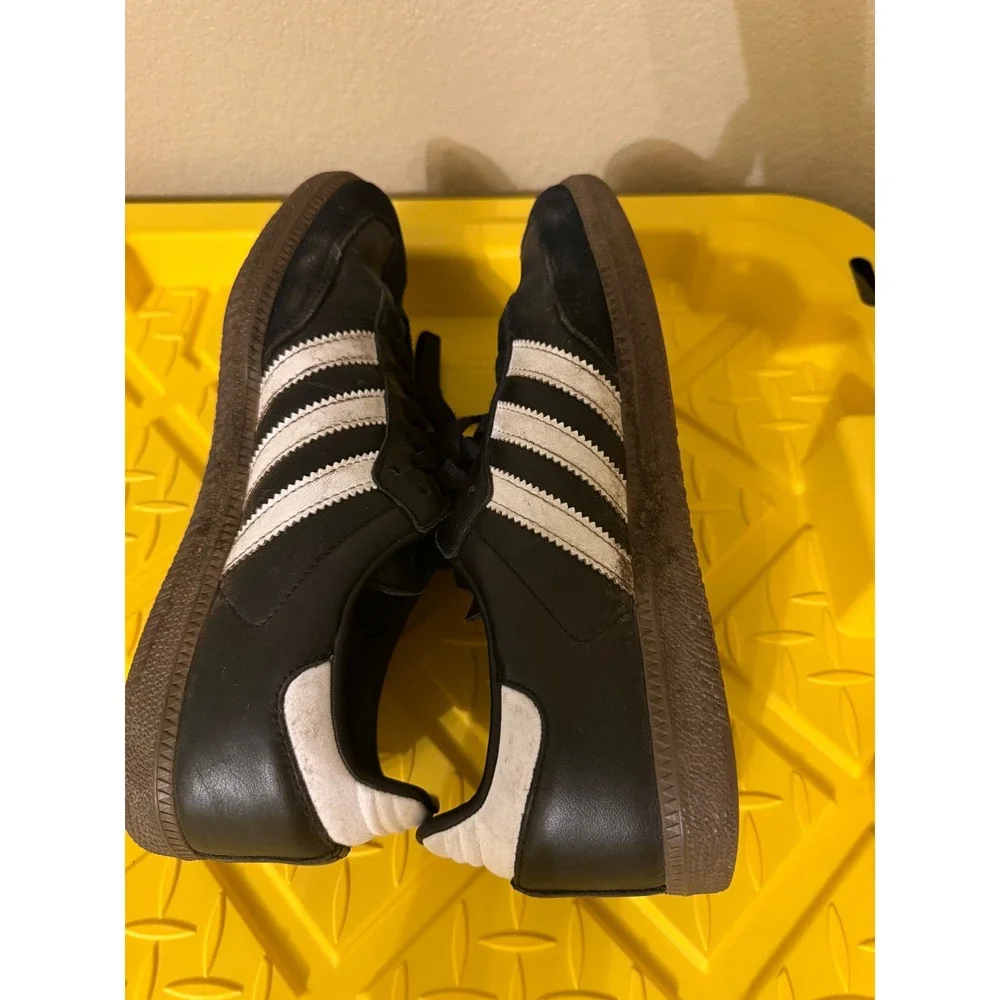 Adidas Samba OG Black White Gum Sole Leather Sneakers B75807 Mens 7.5 Women 8.5